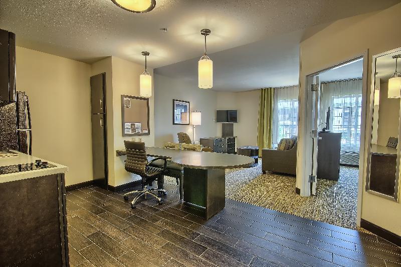 Candlewood Columbus - Grove By Ihg 3*